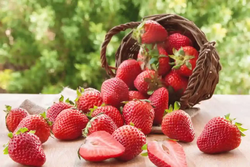 are strawberries acidic