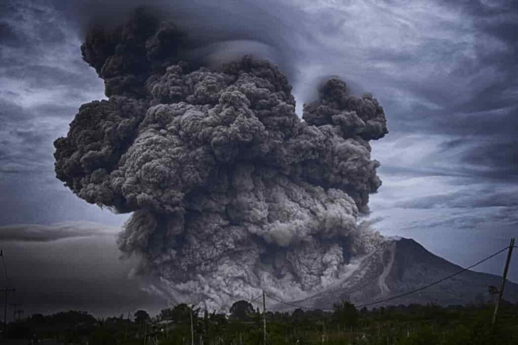 Volcanic Ash Eruption (1)