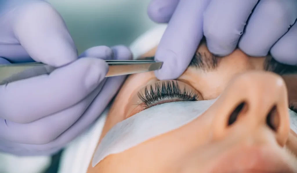 Say Goodbye to Mascara: Find the Best Lash Lift Kit for You best lash lift kit